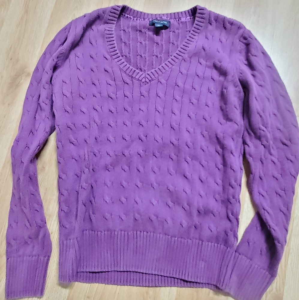 Tommy Hilfiger XL v neck purple pullover